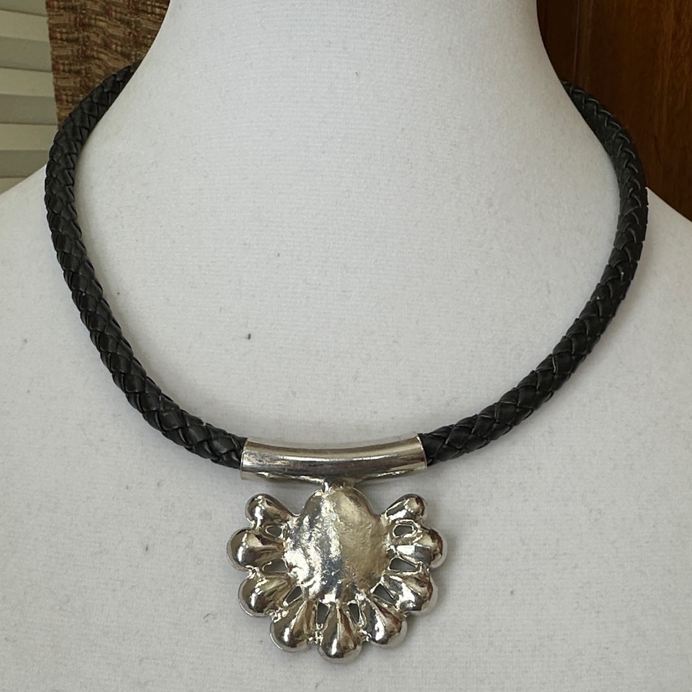 Statement Necklace - Picture 5 of 9